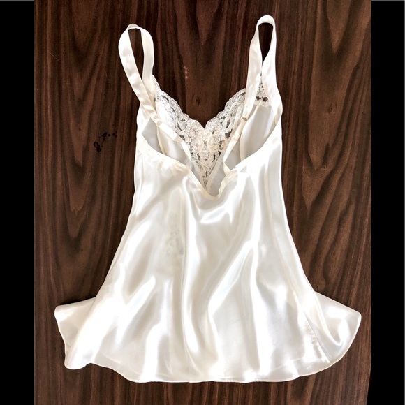 Victoria’s Secret ivory Satin  & Chiffon embellished sequin, lace chemise. Sz S - Picture 7 of 15